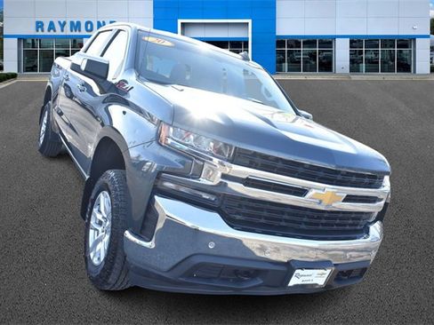Used 2020 Chevrolet Silverado 1500 LT w/ All-Star Edition image 9