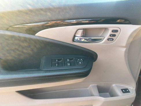 Used 2016 Honda Pilot Touring image 13