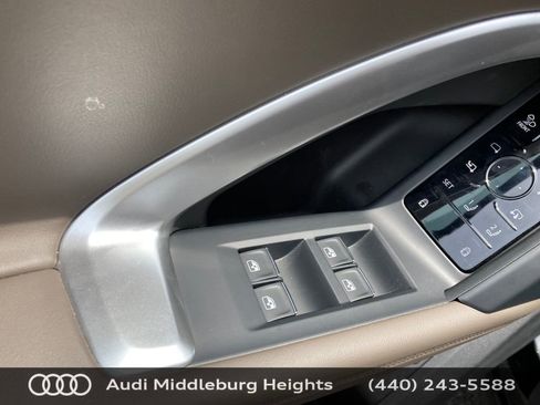 Used 2025 Audi Q5 Premium Plus w/ Premium Plus image 14