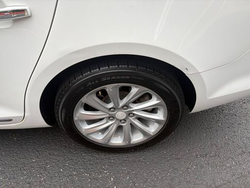 Used 2014 Buick LaCrosse Leather FWD image 23