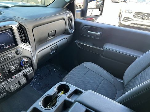 Used 2022 GMC Sierra 2500 SLE image 29