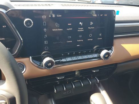 New 2026 GMC Canyon AT4 image 12