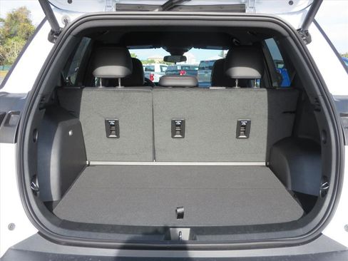 New 2026 Chevrolet Equinox RS w/ Convenience Package III image 32