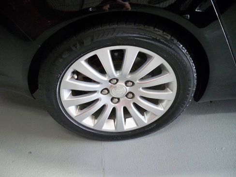 Used 2013 Buick Regal Premium image 9