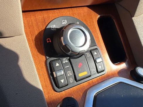 Used 2010 Land Rover LR4 HSE LUX image 23