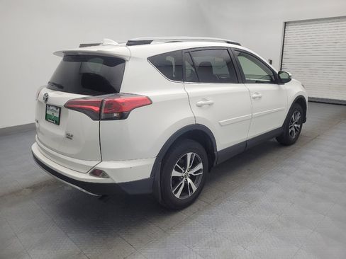 Used 2018 Toyota RAV4 XLE image 9