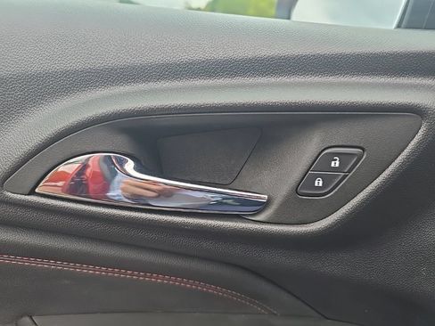 Certified 2024 Chevrolet Trax RS w/ Sunroof Package FWD image 12