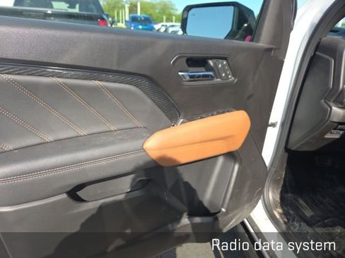 Used 2025 GMC Canyon AT4 w/ Nightfall Edition AWD/4WD image 10