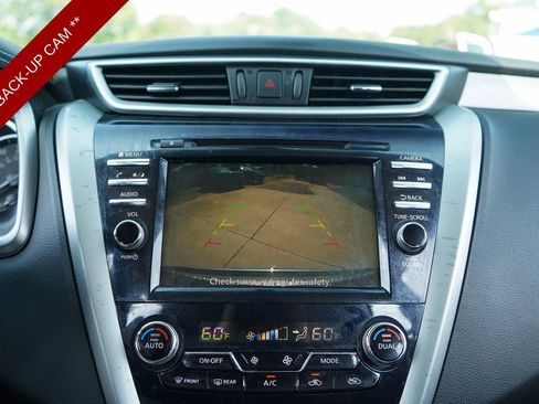 Used 2019 Nissan Murano S AWD/4WD image 11