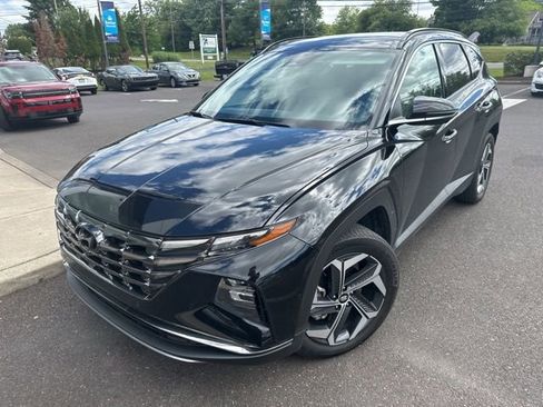 Used 2022 Hyundai Tucson Limited AWD/4WD image 2