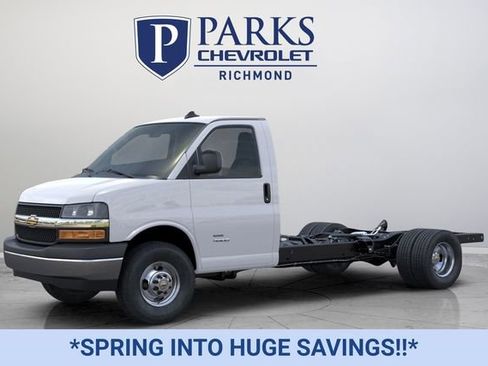 New 2025 Chevrolet Express 3500 w/ Power Convenience Package image 2