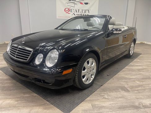 Used 2002 Mercedes-Benz CLK 320 Cabriolet image 2