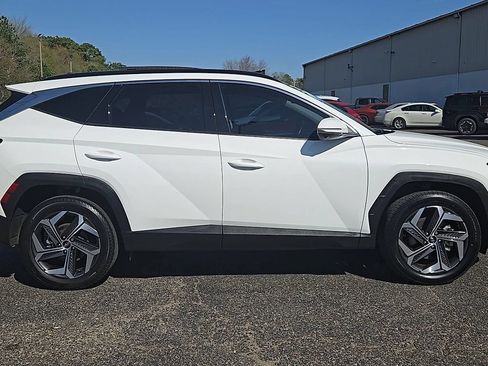 Certified 2023 Hyundai Tucson Limited AWD/4WD image 9
