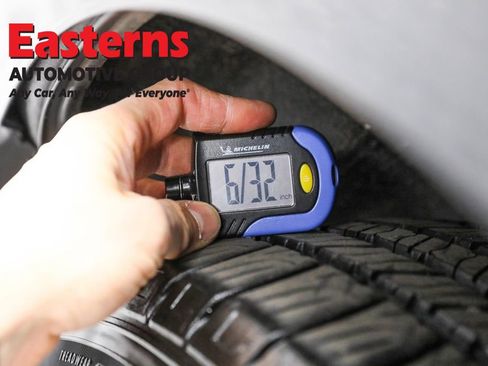 Used 2024 Ford Edge SEL image 25