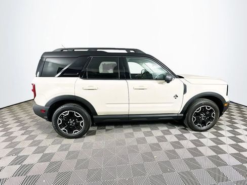 Used 2025 Ford Bronco Sport Outer Banks w/ Outer Banks Tech Package+ AWD/4WD image 13