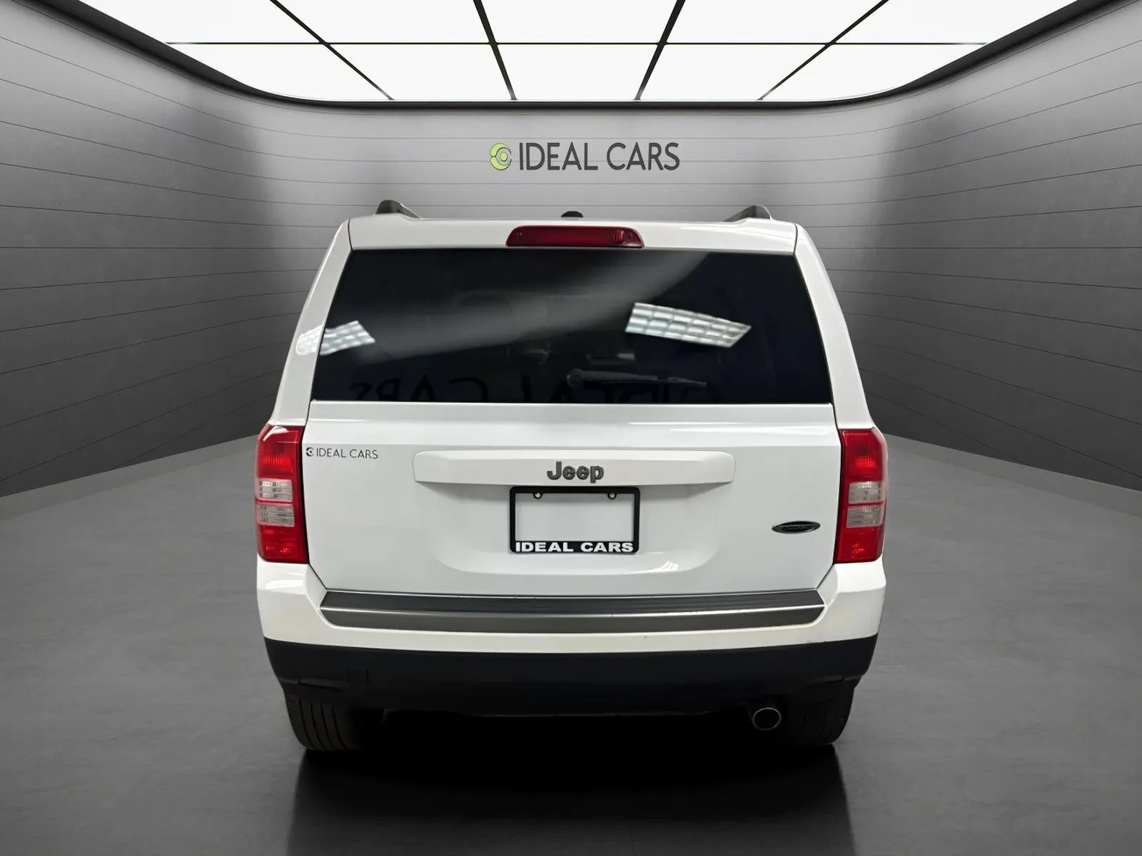 Used 2016 Jeep Patriot Sport w/ Power Value Group FWD image 6