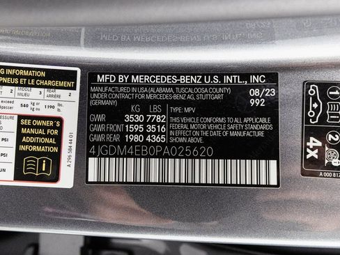 Used 2023 Mercedes-Benz EQS 580 4MATIC SUV image 41