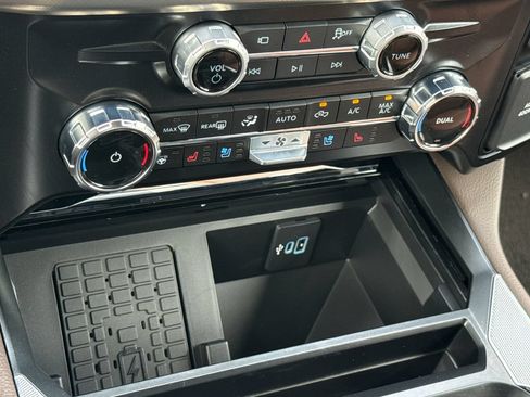 Used 2026 Ford F450 King Ranch w/ Chrome Package AWD/4WD image 23
