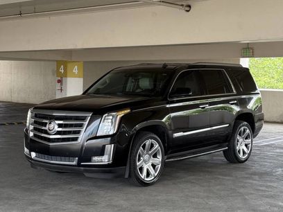 Used 2015 Cadillac Escalade Luxury
