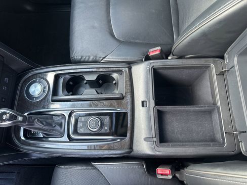 Used 2024 INFINITI QX80 Luxe RWD image 18