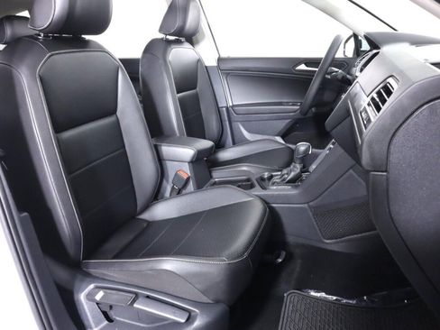 Used 2021 Volkswagen Tiguan SEL w/ 3rd Row Seat Package image 45