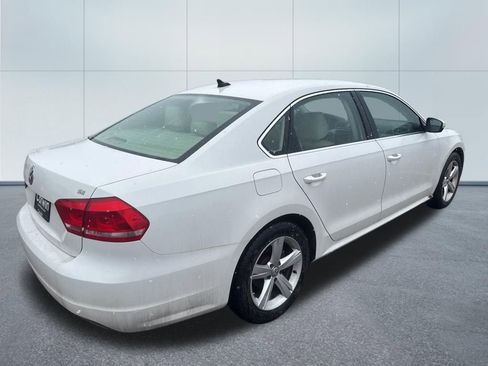 Used 2013 Volkswagen Passat 2.5 SE image 7