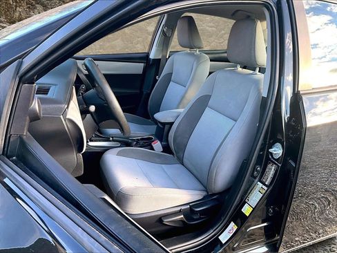 Used 2018 Toyota Corolla LE image 21