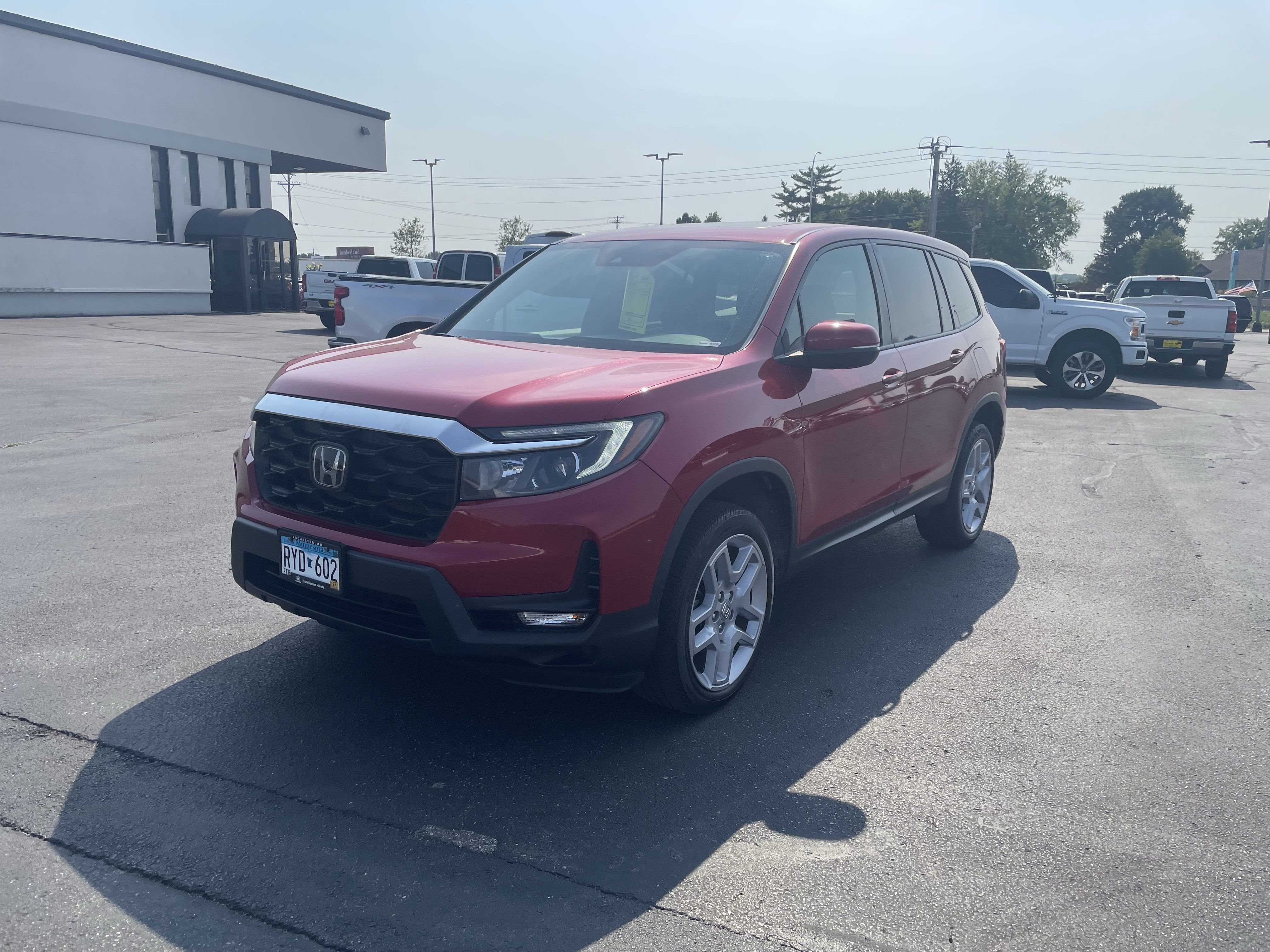 Used 2024 Honda Passport EX-L image 4