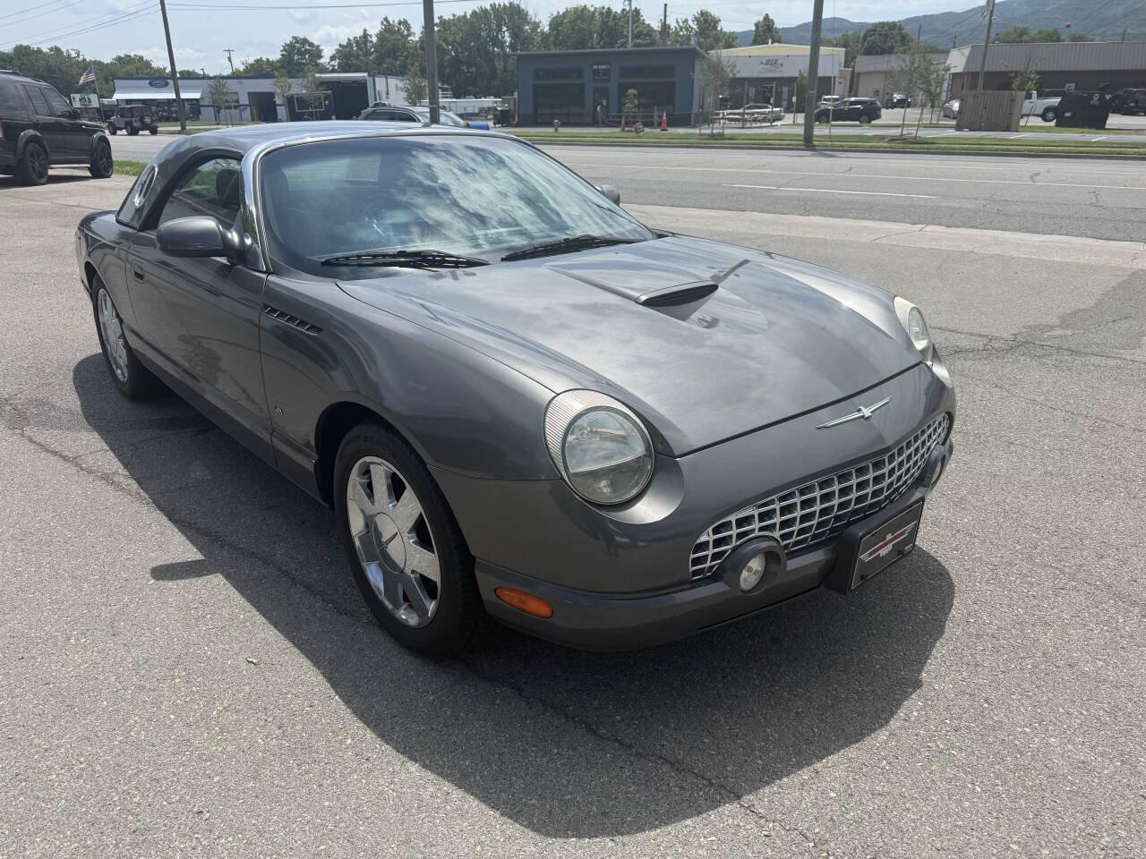 Used 2003 Ford Thunderbird RWD image 4