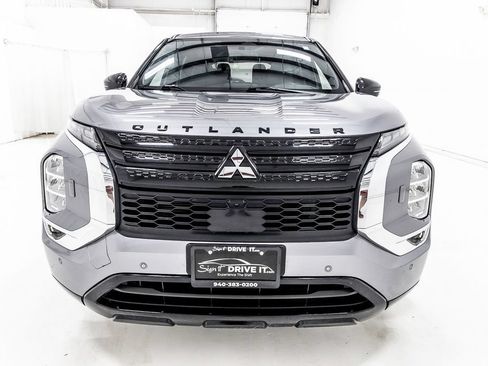 Used 2022 Mitsubishi Outlander SEL Black Edition AWD/4WD image 9