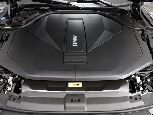 New 2025 BMW i5 xDrive40 w/ Premium Package image 25