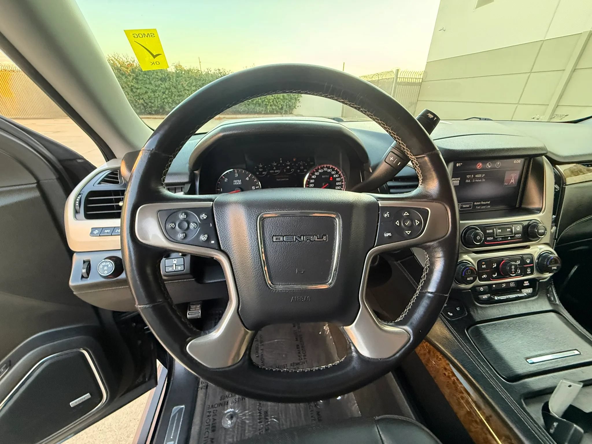 Used 2015 GMC Yukon XL Denali w/ Touring Package AWD/4WD image 40