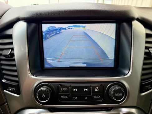 Used 2020 Chevrolet Suburban Premier AWD/4WD image 28