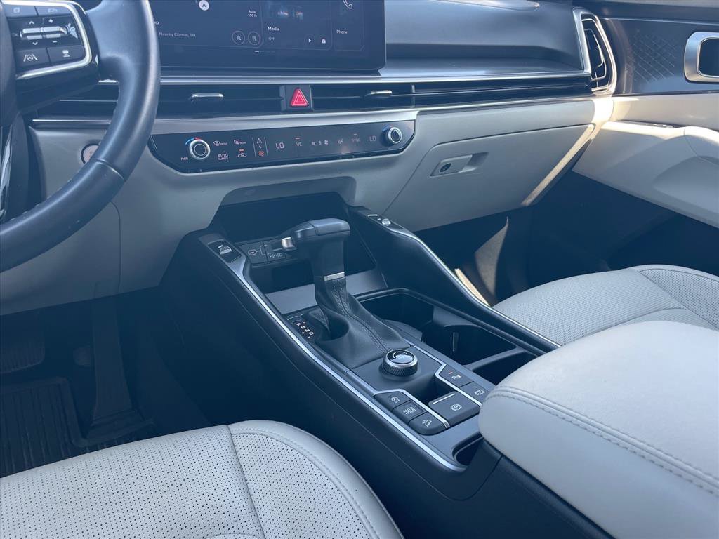 Used 2024 Kia Sorento S w/ Panoramic Sunroof Package FWD image 18