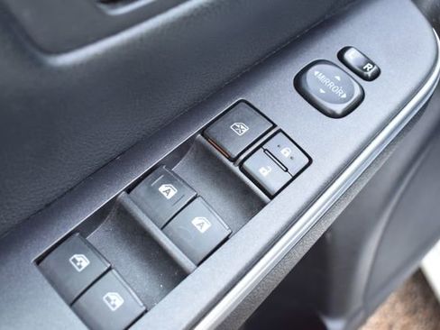 Used 2015 Toyota Camry SE image 16