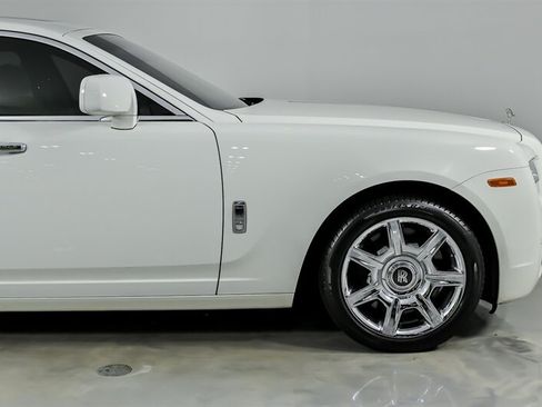 Used 2010 Rolls-Royce Ghost RWD image 15