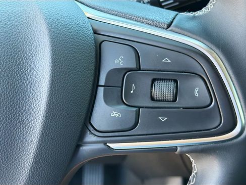 Used 2025 Buick Encore GX Preferred FWD image 16