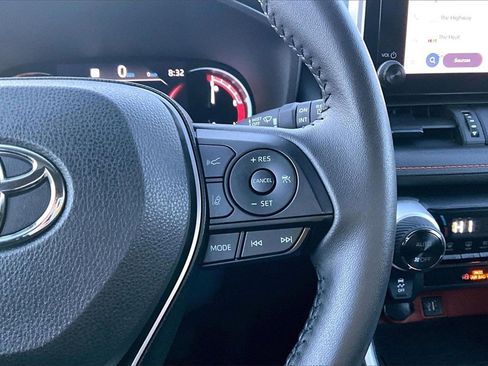 Used 2024 Toyota RAV4 Adventure image 19