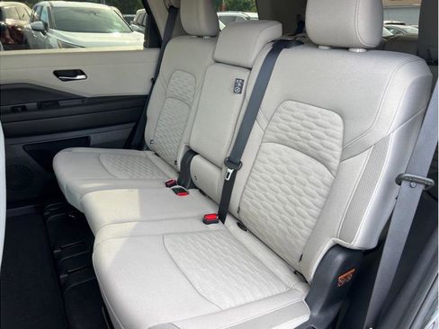 Used 2022 Nissan Pathfinder SV w/ Cargo Package FWD image 9