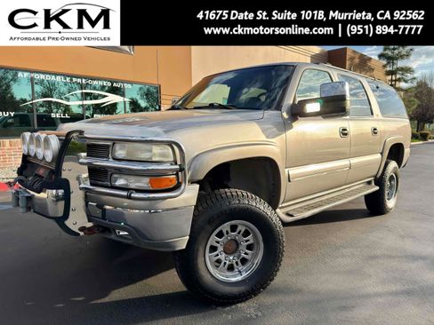 Used 2001 Chevrolet Suburban 2500 LT w/ LT Preferred Equipment Group image 1