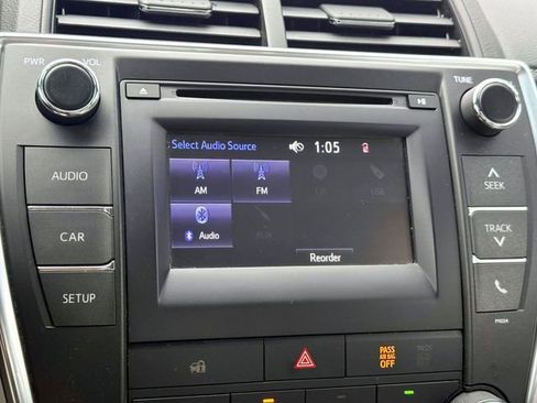 Used 2016 Toyota Camry LE FWD image 19