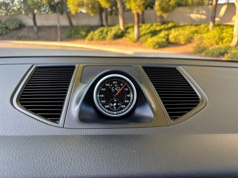 Used 2016 Porsche Macan S image 34