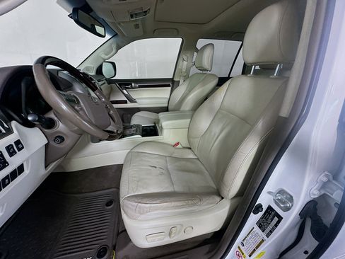 Used 2017 Lexus GX 460 Premium w/ Premium Package AWD/4WD image 13