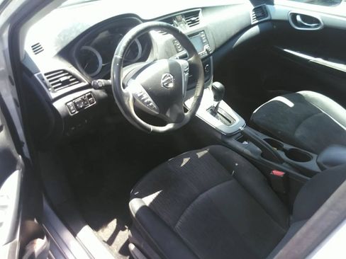 Used 2015 Nissan Sentra SV FWD image 3