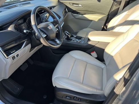 Used 2023 Cadillac XT4 Premium Luxury AWD/4WD image 23