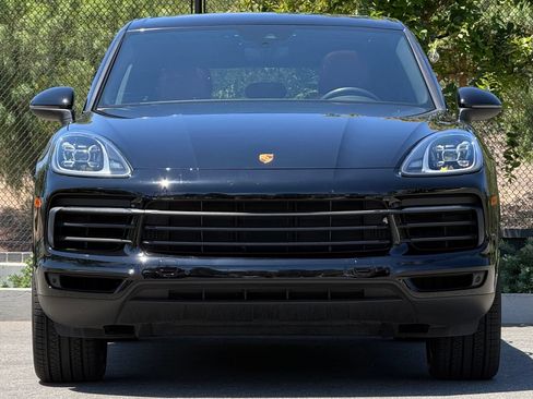 Certified 2023 Porsche Cayenne Platinum Edition AWD/4WD image 9