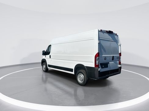 Used 2024 RAM ProMaster 2500 w/ Convenience Group FWD image 7