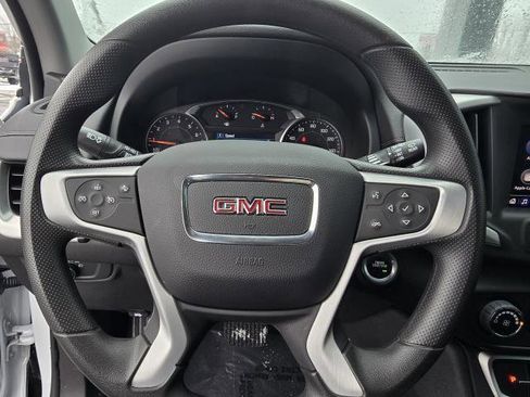 Used 2023 GMC Terrain SLE image 15