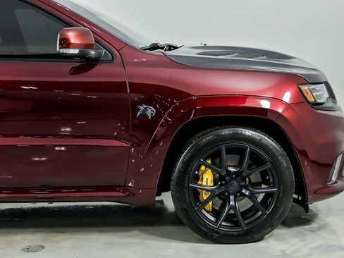 Used 2018 Jeep Grand Cherokee Trackhawk AWD/4WD image 15