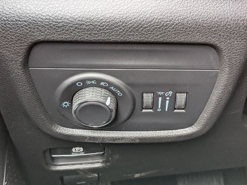 New 2026 Jeep Grand Cherokee Altitude image 22